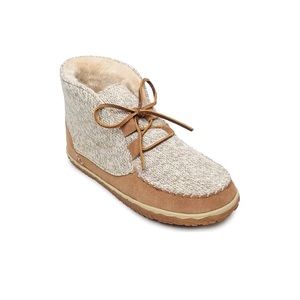 Minnetonka Torrey Laceup Bootie